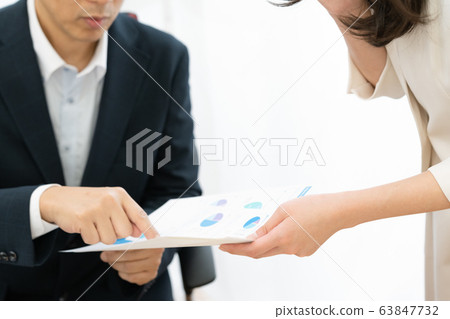 商務男女會議 63847732