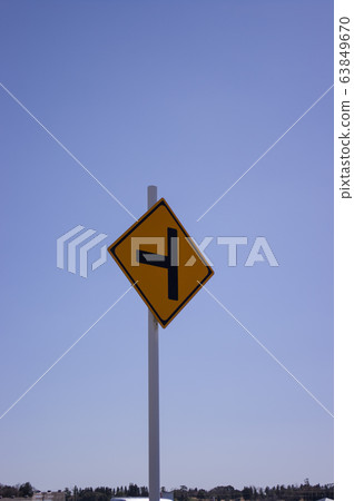 Traffic sign Warning sign There is a road intersection 63849670
