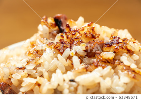 "Okoge" part of octopus rice is up. 63849671