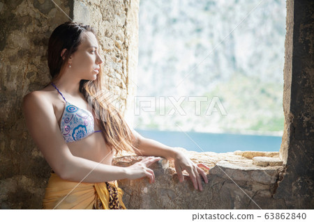 Portrait of a charming woman 63862840