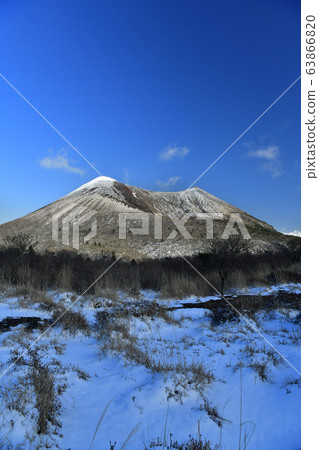 高千穗峰在冬天 63866820