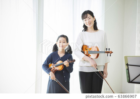 婦女，兒童，小提琴，演奏，演奏，課堂課程，老師，學生 63866907