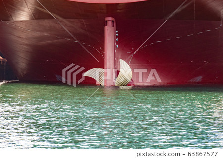 Large ship screw propeller 63867577