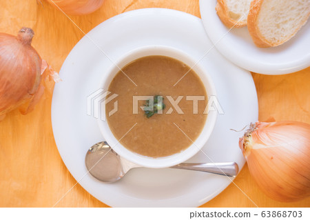 洋蔥湯（頂視圖） 63868703