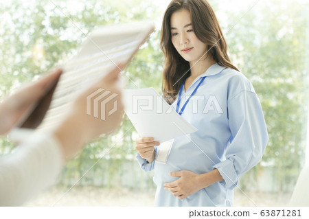 Business, woman, office worker 63871281