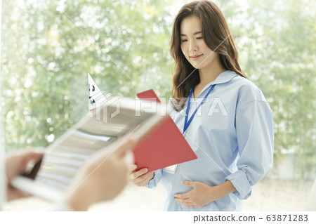 Business, woman, office worker 63871283