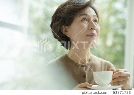 生活方式,女人,祖母 生活方式,女人,祖母 63871728