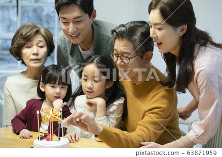 家庭,男人和女人,週年紀念日 家庭,男人和女人,週年紀念日 63871959