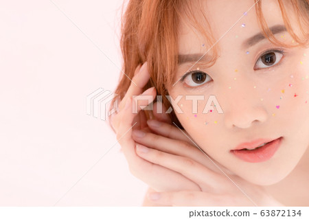 Woman Beauty Cutie Woman Beauty Cutie 63872134