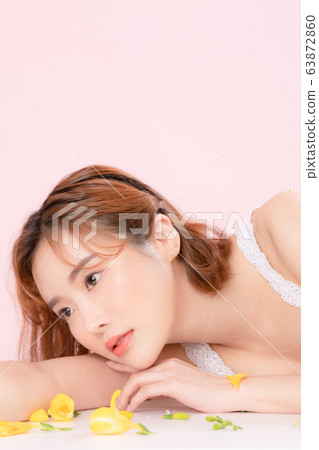 Woman Beauty Cutie 63872860