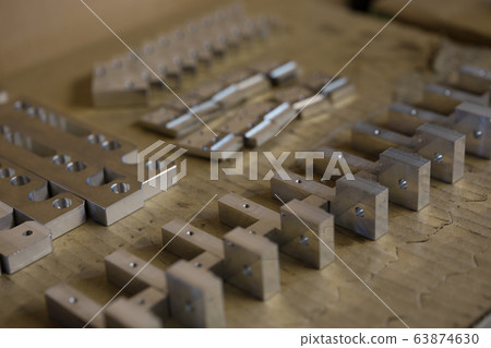 Cutting with machining center Cutting with machining center 63874630