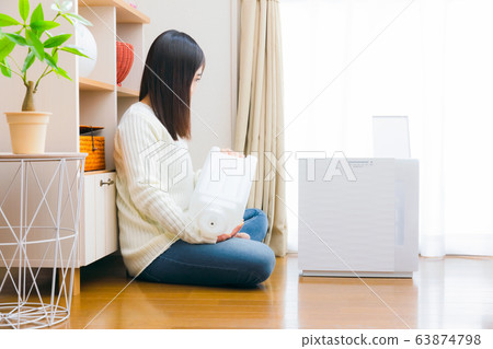 Humidifier Tank Women Copy space Humidifier Tank Women Copy space 63874798