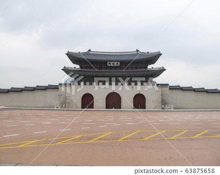 Gwang Wha Moon 63875658