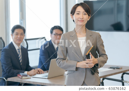 職業婦女 職場女強人 職場女性 63876162