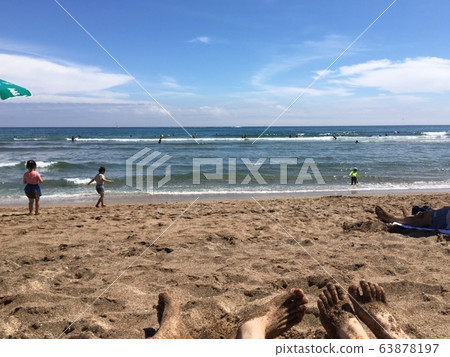 Sea 63878197