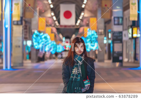 Beautiful Woman portrait in winter fashion 63878289