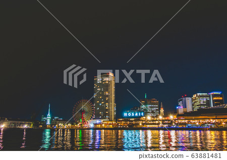 Ferris Wheel and Kobe Mosaic shopping mall is 63881481