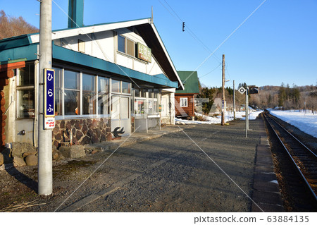 拍攝北海道俱知安町的JR比羅夫站的早春照片 拍攝北海道俱知安町的JR比羅夫站的早春照片 63884135