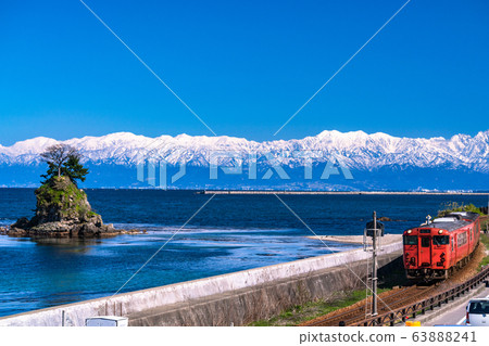 《富山縣》天原海岸和冰見線/風景線 63888241