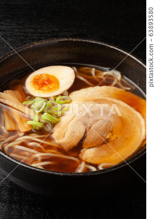 醬油拉麵 63893580