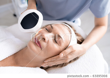 Laser skin rejuvenation Laser skin rejuvenation 63895008