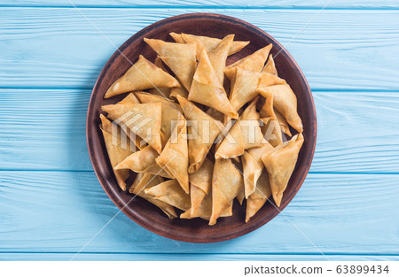 Traditional asian vegetarian food samosa 63899434
