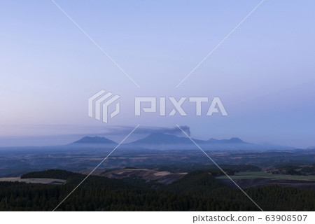 阿蘇山清晨 阿蘇山清晨 63908507