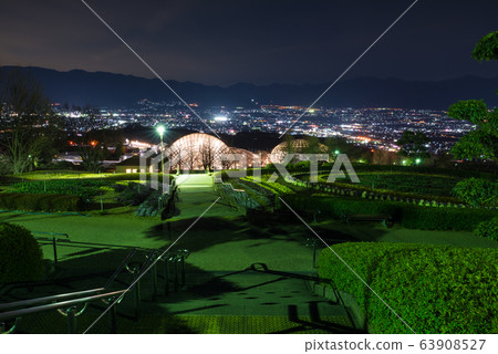 山梨縣笛吹川水果公園的夜景截至2020年3月,新日本的三大夜景(山梨縣山梨市) 山梨縣笛吹川水果公園的夜景截至2020年3月,新日本的三大夜景(山梨縣山梨市) 63908527