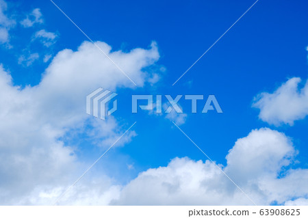 [圖片]藍天天空雲春天的天空背景素材背景3月復制空間 63908625