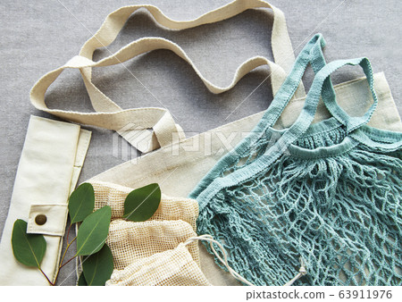 Mesh bag, cotton bags and glass jars Mesh bag, cotton bags and glass jars 63911976