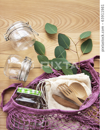 Mesh bag, cotton bags and glass jars Mesh bag, cotton bags and glass jars 63911981