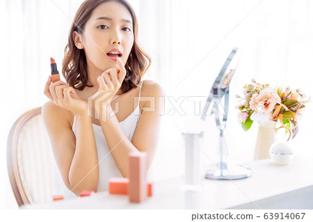 女人美女成人化妝美女透明美女生活方式 63914067