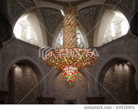 Beautiful indoor scenery of Abu Dhabi Grand Mosque Beautiful indoor scenery of Abu Dhabi Grand Mosque 63918903