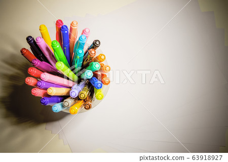 Pen on background vintage style 63918927