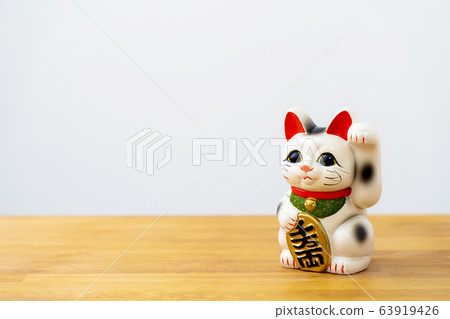 Maneki Neko piggy bank Maneki Neko piggy bank 63919426
