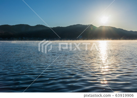 Sunrise over Lake Kizaki [Road of Lights] Omachi City 63919906