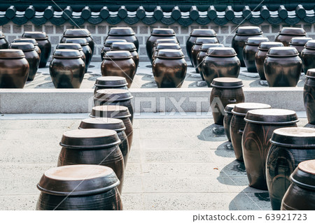 Jangdokdae, Korean traditional Jars 63921723