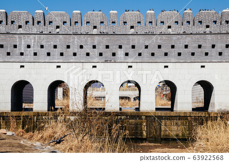 Korean old fortress and river in Suwon, Korea Korean old fortress and river in Suwon, Korea 63922568