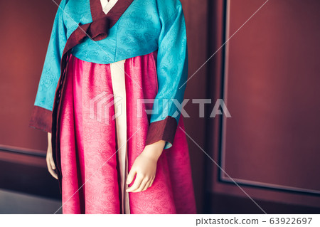 Mannequin dressed in Korean traditional clothes Hanbok Mannequin dressed in Korean traditional clothes Hanbok 63922697