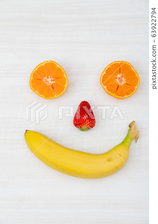 水果臉圖像(草莓,香蕉,橘子) 水果臉圖像(草莓,香蕉,橘子) 63922794