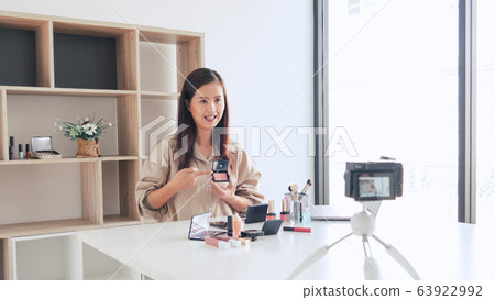 beautiful asian woman professional beauty vlogger 63922992