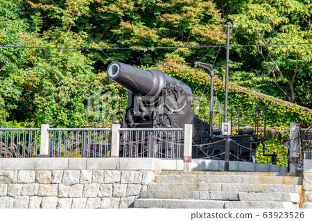 愛媛縣今治市小島28cm榴彈砲複製品 63923526