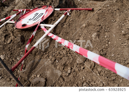 the road sign for the speed limit of thirty the road sign for the speed limit of thirty 63928925