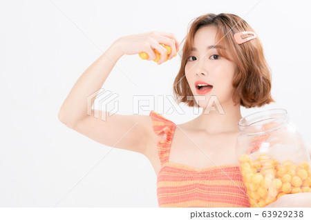 Woman 20s lifestyle 63929238