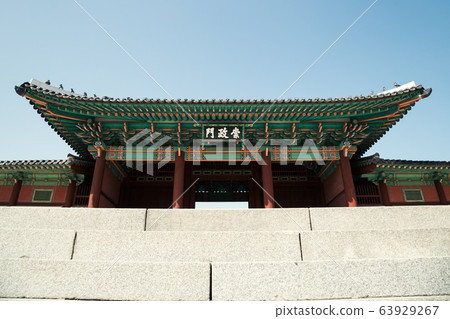 Gyeonghuigung Palace, Korean traditional old architecture Gyeonghuigung Palace, Korean traditional old architecture 63929267