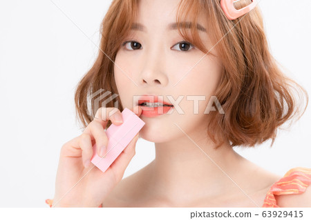 Woman 20s lifestyle Woman 20s lifestyle 63929415