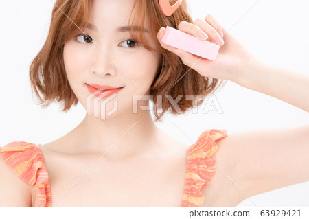 Woman 20s lifestyle 63929421