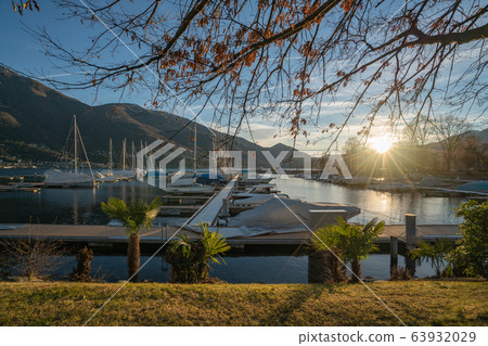 Boats on the lake of Ascona 63932029
