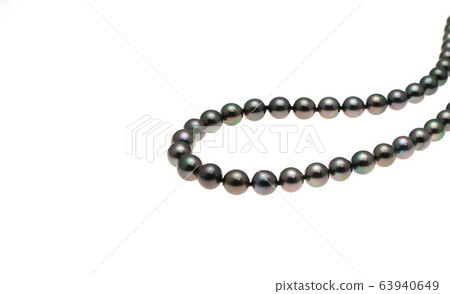 Black butterfly pearl necklace 63940649