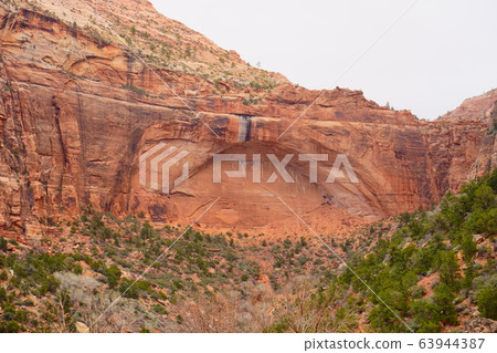 [Utah] Zion's Rock Arch 63944387